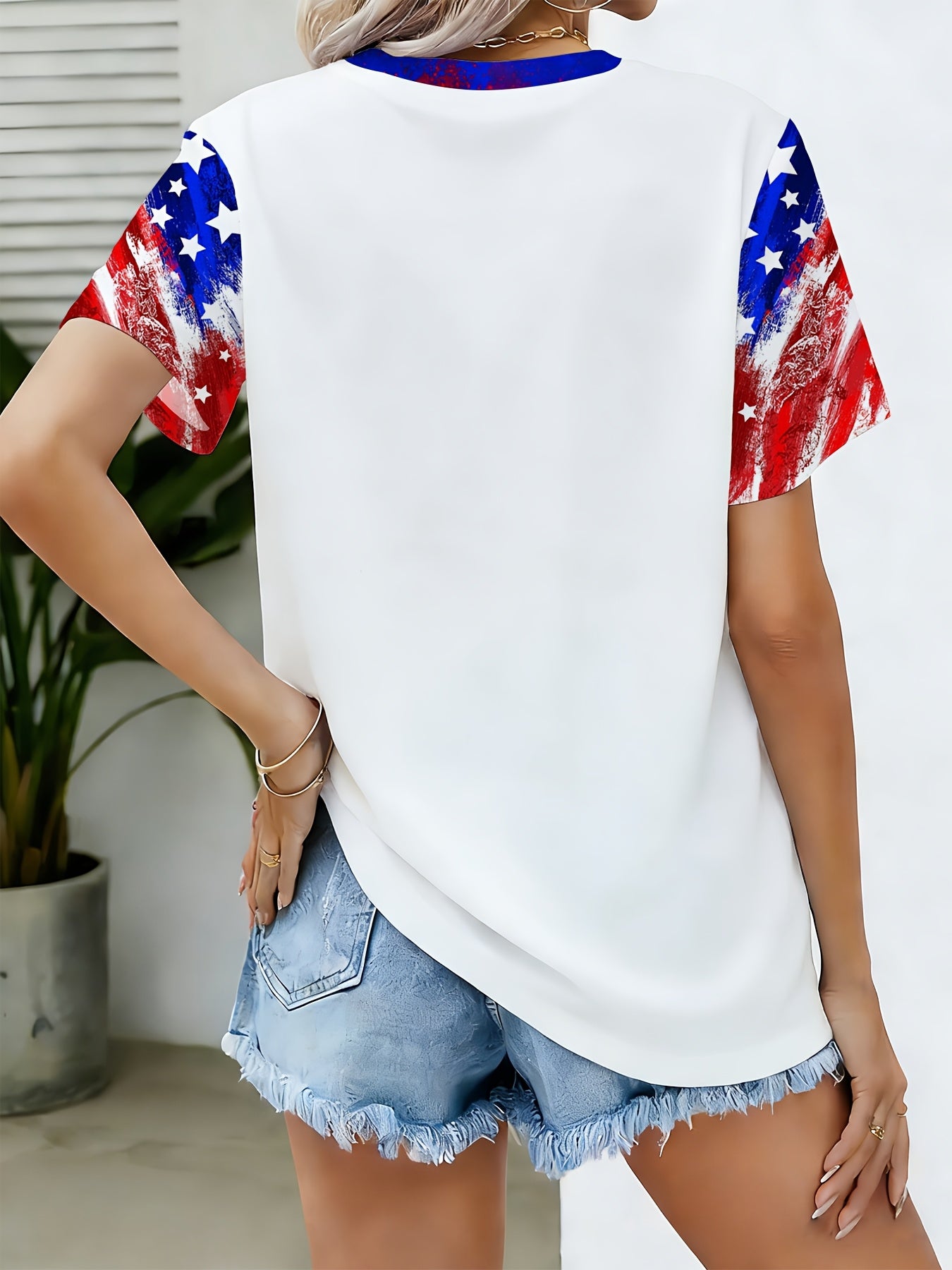 250 Years Anniversary Women's Trendy Full Print 250 Years Eagle V-neck T-shirt, 1776-2026 USA Flag Tee, for Semiquincentennial & Patriotic Gatherings T-shirt, Perfect for Daily Leisure Gifting & National Events Top
