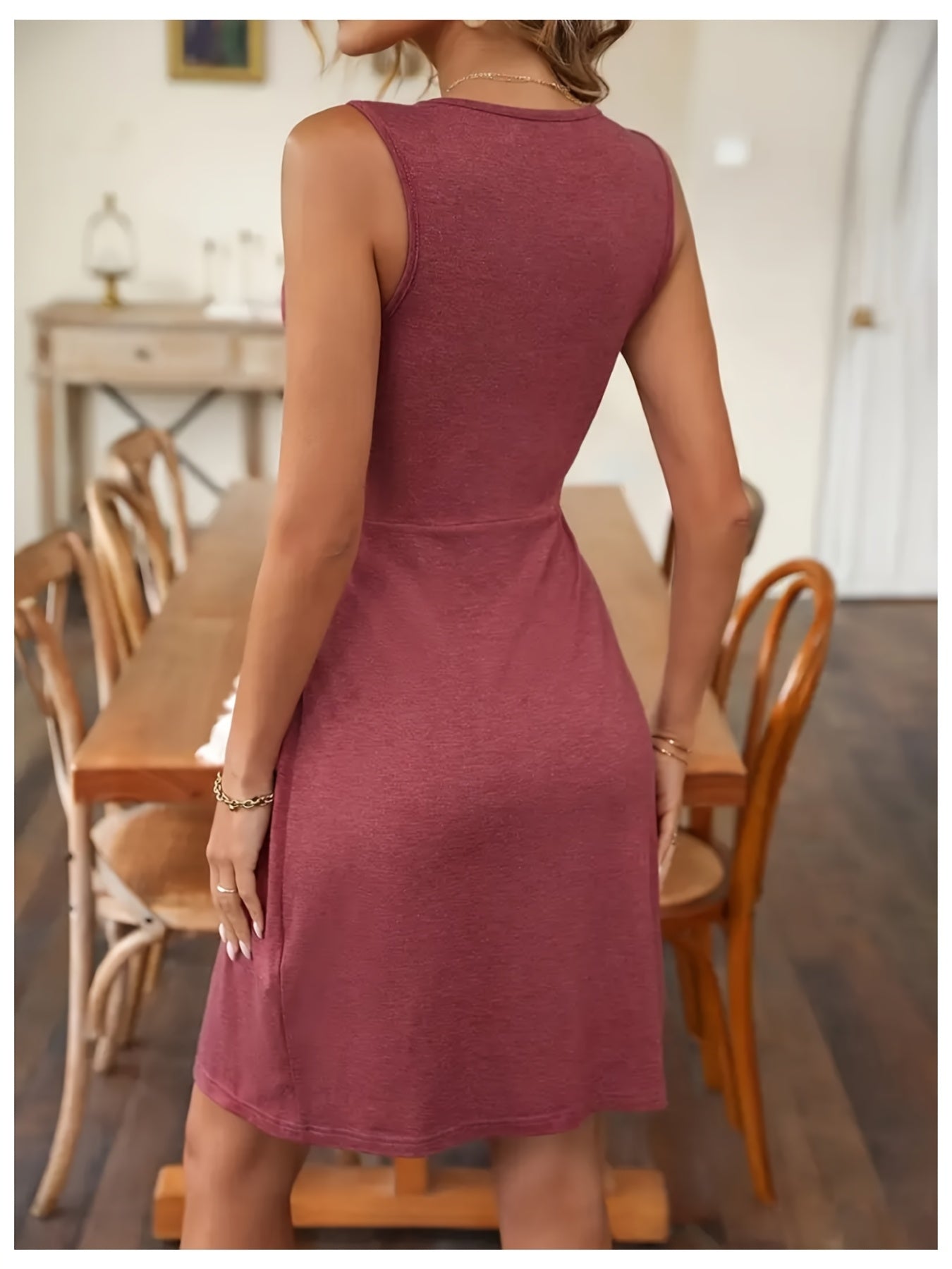Spring/Summer Simple Chest Kink Front Pleat Design Elegant Sleeveless V-neck Dress